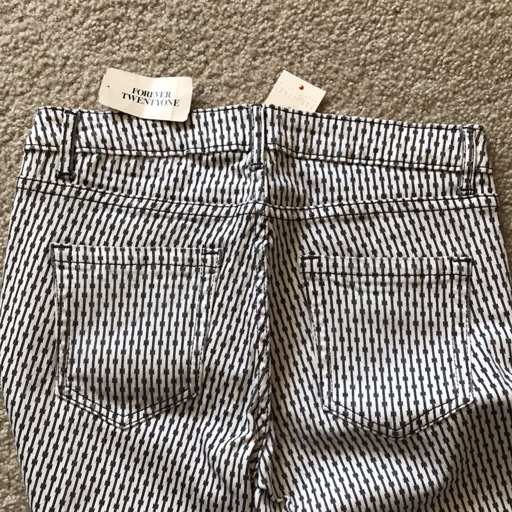 Printed pant - Picture 3 of 3